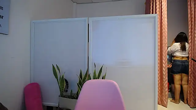 Snapshot of Manuela_lara_ chatting on 01.06.26 Manuela lara online show from 01.06.26