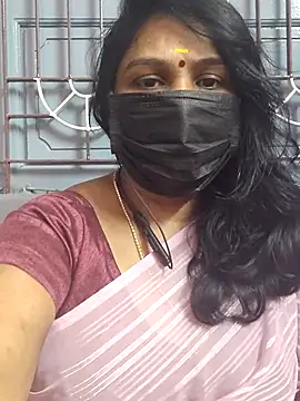 Snapshot of Tamil_Azhaghi25 chatting on 11.15.25 Tamil Azhaghi25 online show from 11.15.25