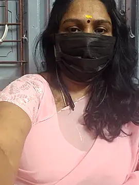 Snapshot of Tamil_Azhaghi25 chatting on 11.23.25 Tamil Azhaghi25 online show from 11.23.25