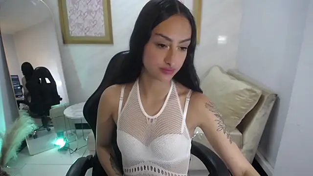 Snapshot of Tifany_v chatting on 09.26.25 Tifany v online show from 09.26.25