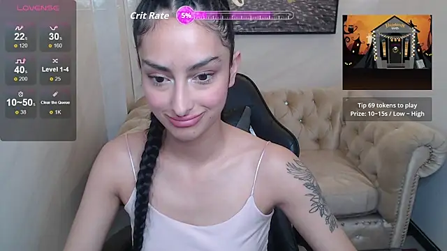 Snapshot of Tifany_v chatting on 10.27.25 Tifany v online show from 10.27.25