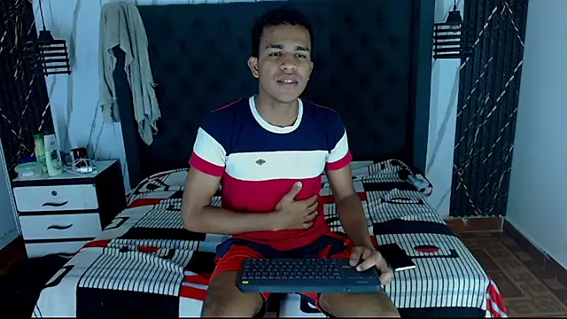 aston xvera online show from 10.26.25