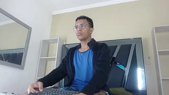 aston xvera online show from 11.11.25