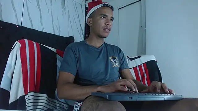 aston xvera online show from 12.22.25