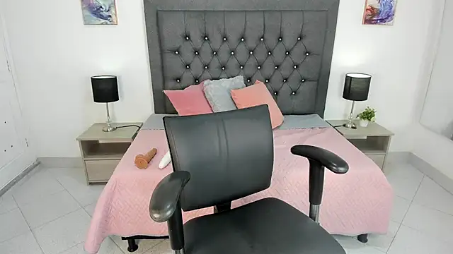 Snapshot of dulce_fresa_ chatting on 09.22.25 dulce fresa online show from 09.22.25