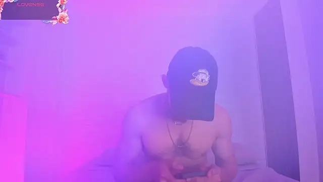 TyagoRoberts online show from 10.18.25