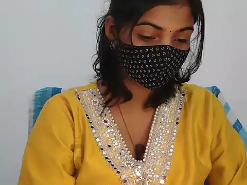 Hott Noor online show from 11.11.25