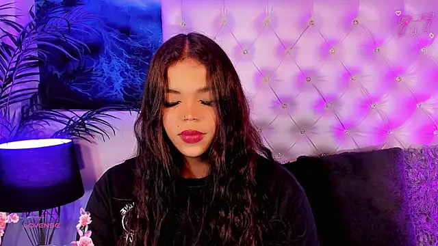 Valeria Swett  online show from 07.06.26