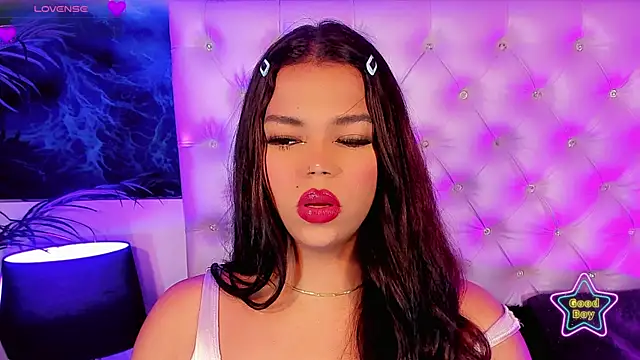 Valeria Swett  online show from 07.07.26