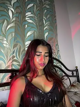 STRIP GLOW online show from 04.08.26