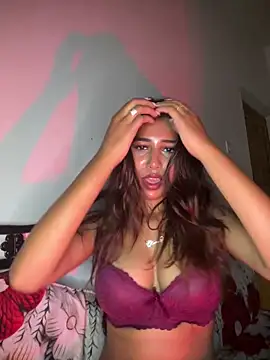STRIP GLOW online show from 05.10.26