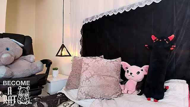 Snapshot of IvyBelle_ chatting on 05.11.26 IvyBelle online show from 05.11.26