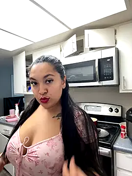 latina curvy22 online show from 09.12.25