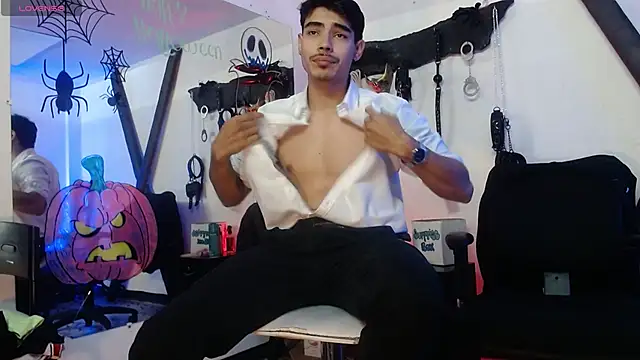 Snapshot of subarashi_ishi69 chatting on 10.10.25 subarashi ishi69 online show from 10.10.25