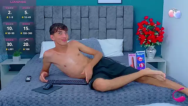 Snapshot of Maikol_Ortiz chatting on 10.19.25 Maikol Ortiz online show from 10.19.25