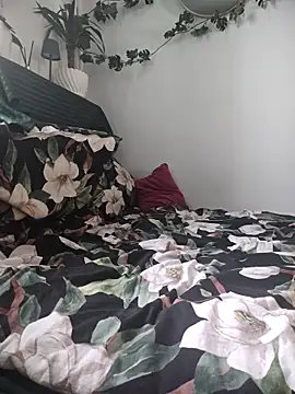 Snapshot of BabyFaceMia chatting on 11.05.25 BabyFaceMia online show from 11.05.25