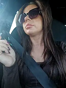 Snapshot of BabyFaceMia chatting on 11.07.25 BabyFaceMia online show from 11.07.25