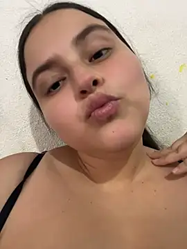 mia-08martinez  online show from 05.22.26