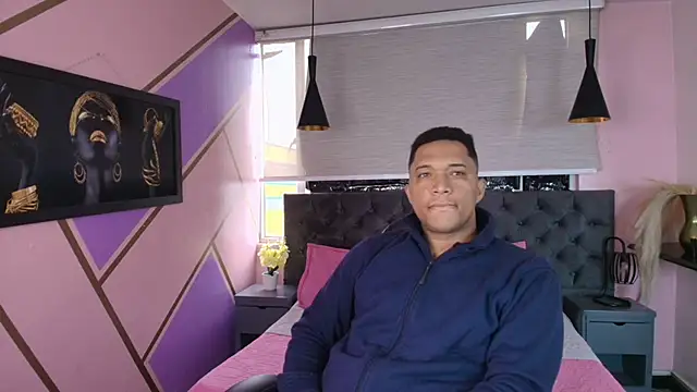 Snapshot of Annie_Lii chatting on 10.08.25 Annie Lii online show from 10.08.25