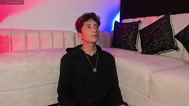 mhatias  online show from 04.20.26