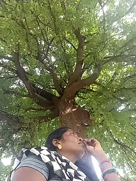 Snapshot of Jivika_Jaiswal chatting on 10.05.25 Jivika Jaiswal online show from 10.05.25