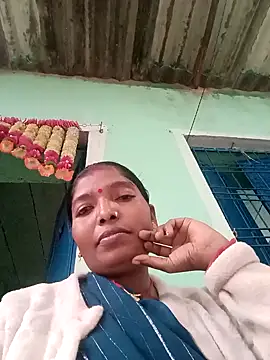 Snapshot of Jivika_Jaiswal chatting on 10.31.25 Jivika Jaiswal online show from 10.31.25