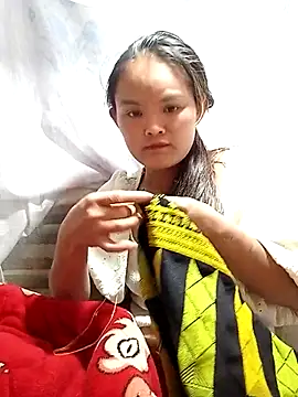 xinhxinhcute online show from 10.15.25