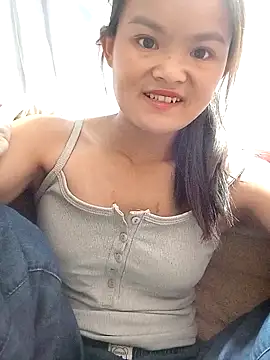 xinhxinhcute online show from 10.17.25