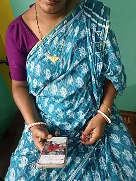 Snapshot of desi_boudi87 chatting on 05.23.26 desi boudi87 online show from 05.23.26