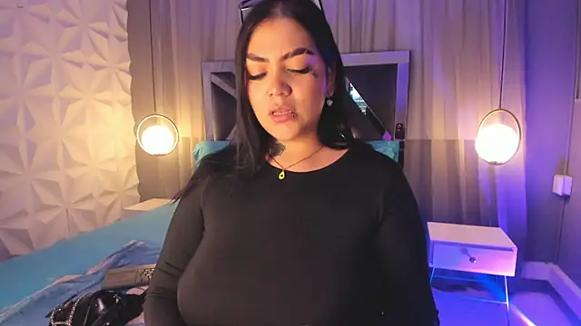 Snapshot of MAGIC_TESSA chatting on 11.05.25 MAGIC TESSA online show from 11.05.25