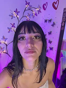 LindaWz  online show from 04.12.26