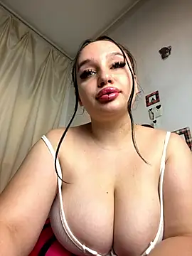 curvybombb online show from 09.26.25