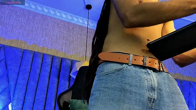 Boss Domiinator online show from 11.04.25