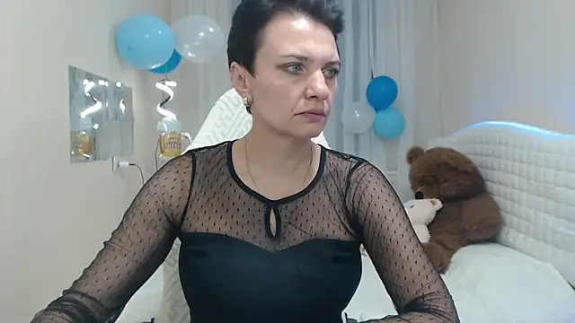 Snapshot of AvaSaturnian chatting on 09.23.25 AvaSaturnian online show from 09.23.25