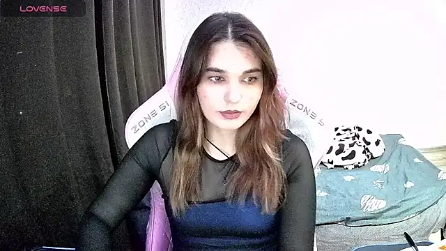 Kris Moss online show from 12.22.25