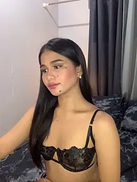 Snapshot of AngelHille chatting on 09.25.25 AngelHille online show from 09.25.25