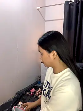 Snapshot of AngelHille chatting on 09.28.25 AngelHille online show from 09.28.25