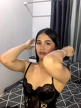 Snapshot of AngelHille chatting on 10.05.25 AngelHille online show from 10.05.25