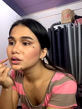 Snapshot of AngelHille chatting on 10.15.25 AngelHille online show from 10.15.25