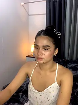 Snapshot of AngelHille chatting on 10.16.25 AngelHille online show from 10.16.25