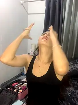 Snapshot of AngelHille chatting on 10.24.25 AngelHille online show from 10.24.25