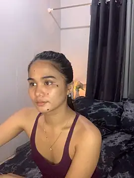 Snapshot of AngelHille chatting on 11.06.25 AngelHille online show from 11.06.25