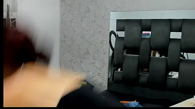 MissDiabla  online show from 10.12.25