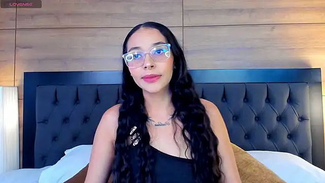 Roseaurora online show from 04.05.26