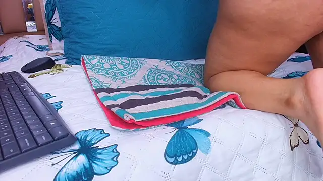 sweegirl69 online show from 09.15.25