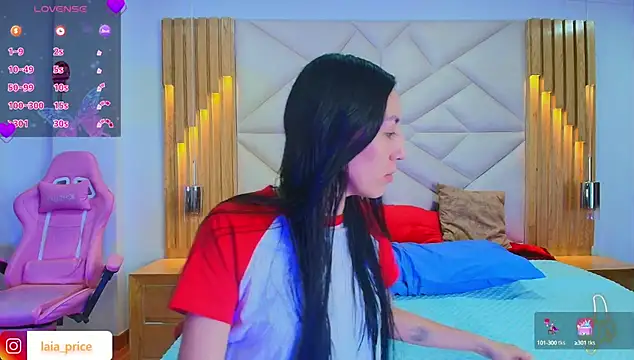 Snapshot of Laia_and_Damian chatting on 10.06.25 Laia and Damian online show from 10.06.25