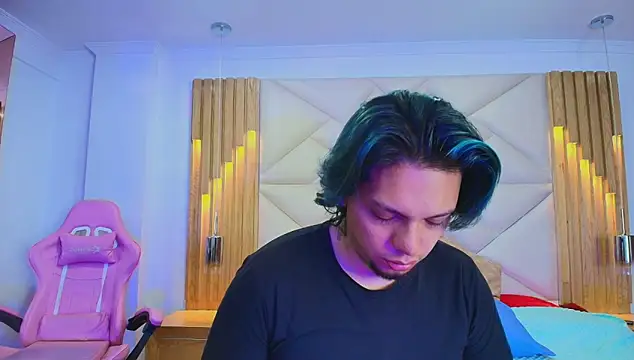 Snapshot of Laia_and_Damian chatting on 10.09.25 Laia and Damian online show from 10.09.25