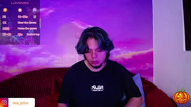 Snapshot of Laia_and_Damian chatting on 10.18.25 Laia and Damian online show from 10.18.25