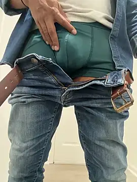 Pomloposho online show from 10.20.25