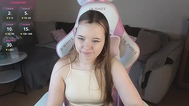 Snapshot of Sweetie_Hope chatting on 11.14.25 Sweetie Hope online show from 11.14.25